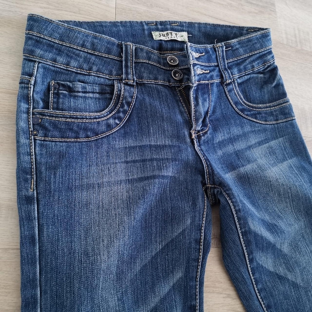 Jeans - Picture 2 of 4